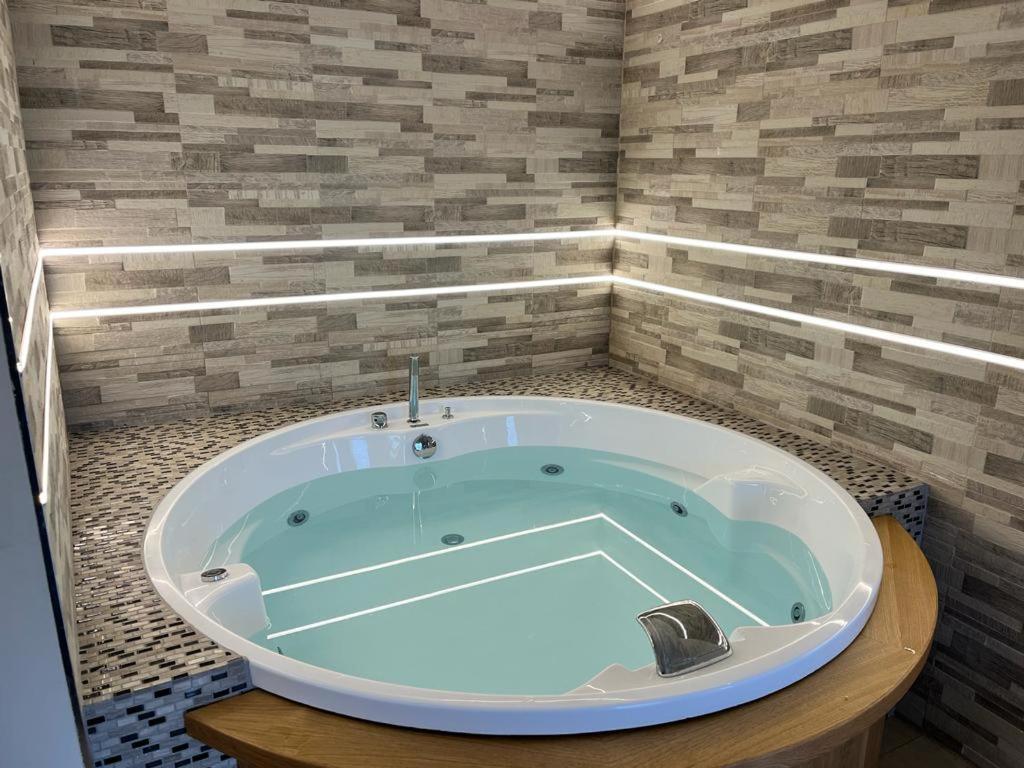 Agri-Resort Luxury Farm Мариляно Екстериор снимка